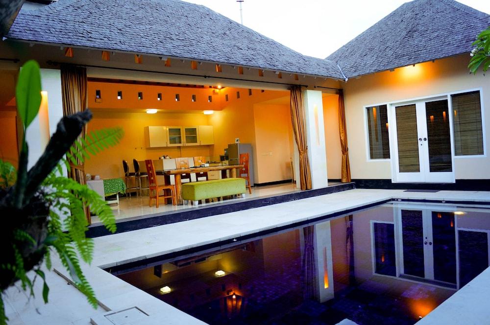 Kamuela Villas Seminyak Luaran gambar