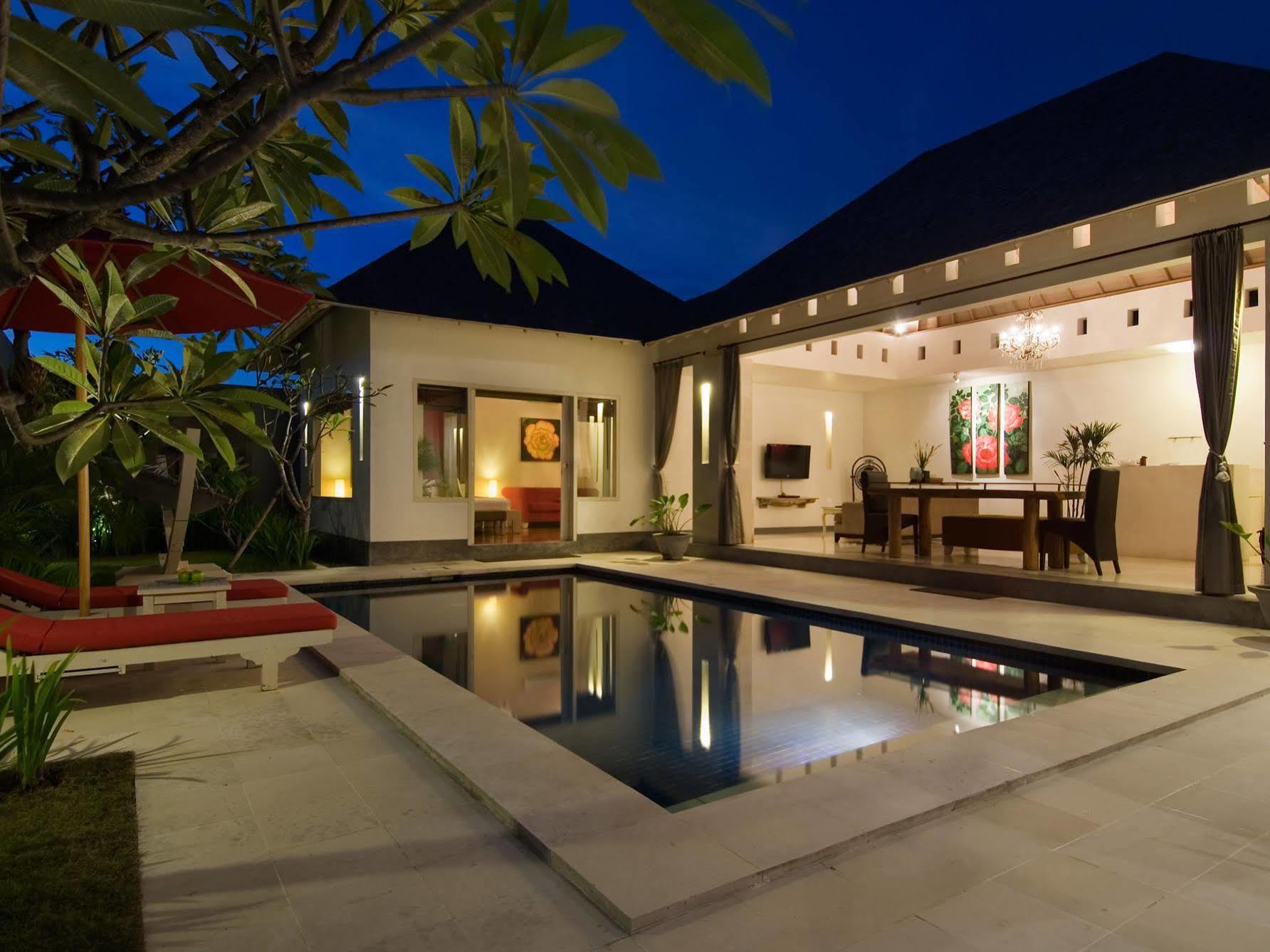 Kamuela Villas Seminyak Luaran gambar